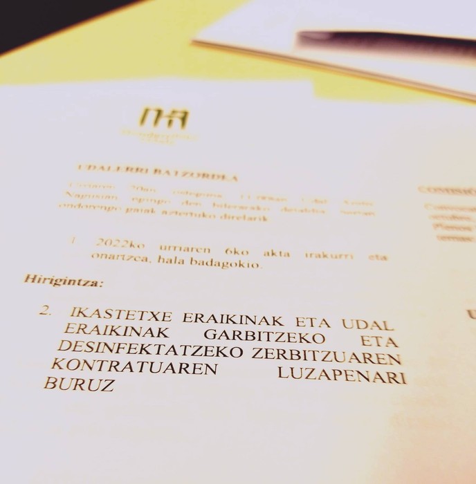 Garbitzaileen gatazkaren korapiloa askatu beharrean, gehiago estutuko duen erabakia salatu du Abotsanitzek