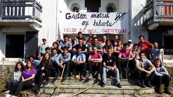 Sasikoren epaiketaren harira, eskualdeko gaztetxeen egoera ikertu dugu
