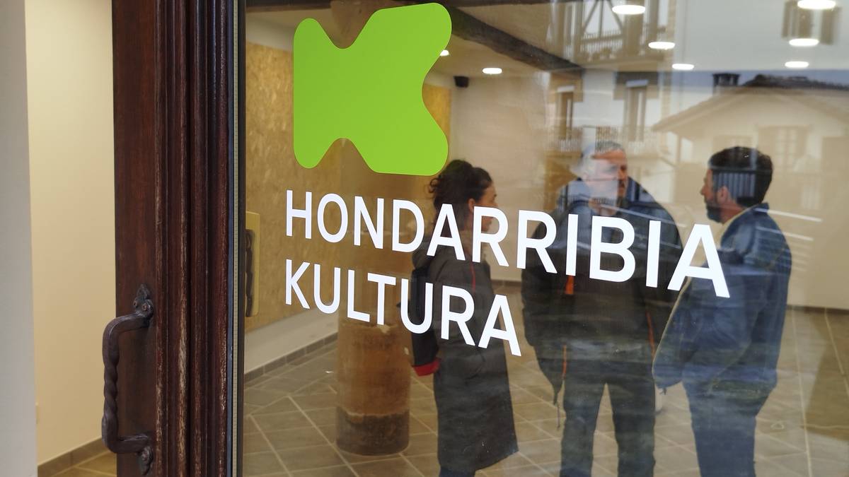 Kultur sormenari bide eman eta ikusarazten jarraitzeko, artisten Katalogo Digitala sortuko dute