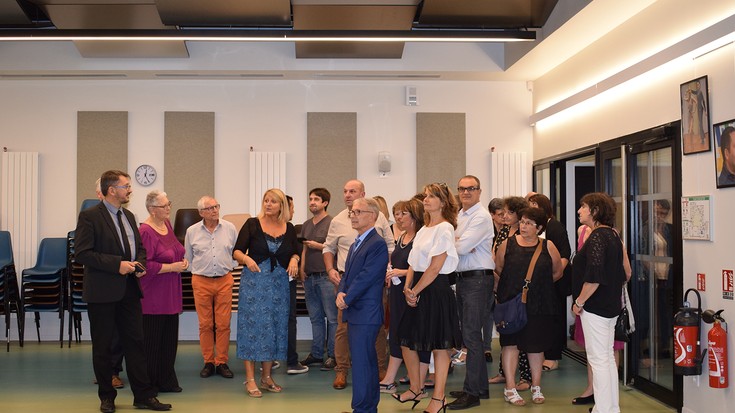 Hendaiako Intzura auzoan kokatua dagoen “Denetzat Sozial Zentro” berritua aurkeztu dute 