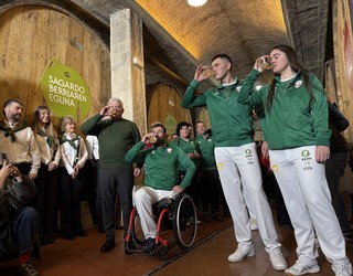 Euskal Selekzioko pilotariek ireki dute aurtengo txotx denboraldia