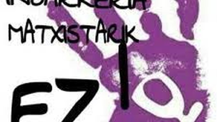 Hendaiako Kolektibo Feministaren hitzetan G7 garaian, agorrilaren 25etik 26ra goizeko 5etan genero indarkeria abisu batean laguntzeari uko egin ziotel
