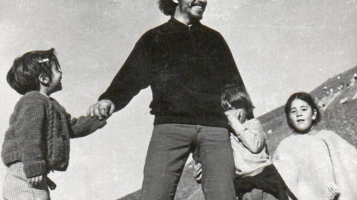Lau Airetara - Víctor Jararen erailketaren 53. urteurrena