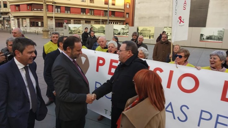 Irungo hirierdia transformatuko duen trenbide eremua estaltzeko Via Irun izeneko proiektuak urrats berri bat eman du 
