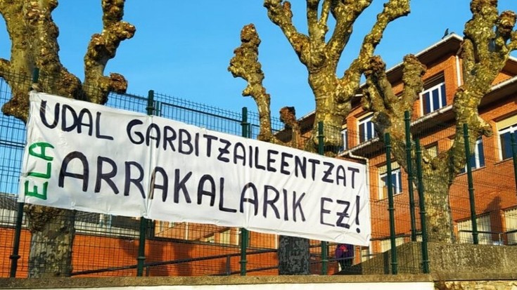 Hondarribiko garbitzaileen arteko soldata arrakalarekin amaitzeko garaia dela aldarrikatu du ELA sindikatuak
