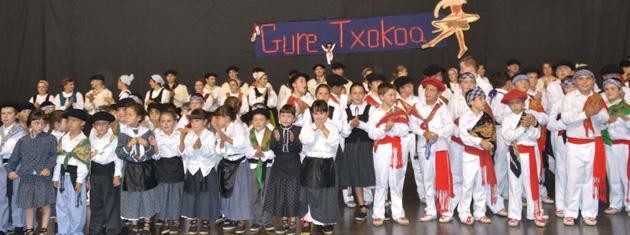 Gure Txokoa Dantza Taldean izena emateko epea ireki dute