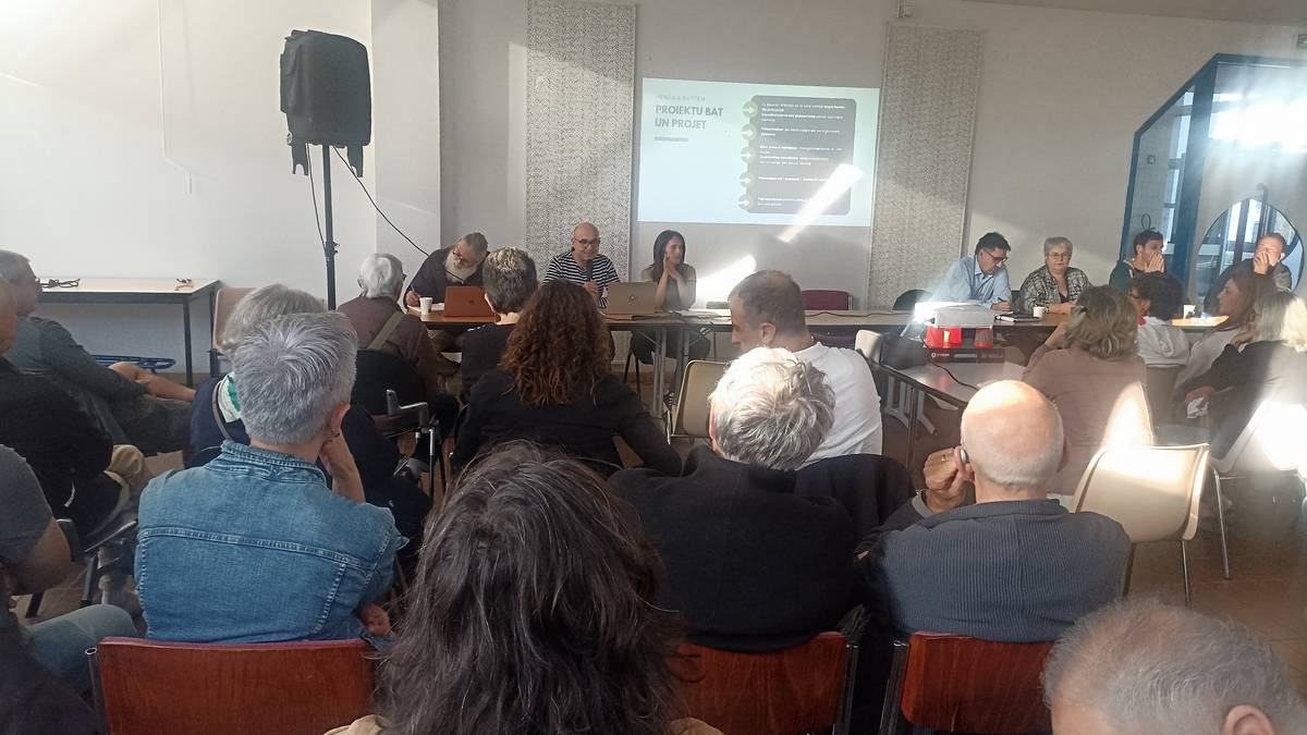 Hendaia Biltzen-ek urrats sendoz abiatu du hauteskundeetarako ibilbidea