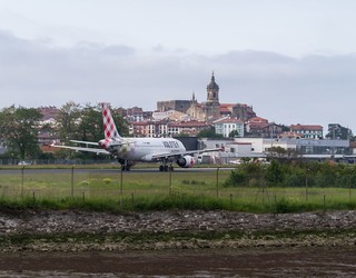 Hondarribiko aireportuan inbertsio eta hegaldi gehiago lortzeko lanean dabil Eusko Jaurlaritza