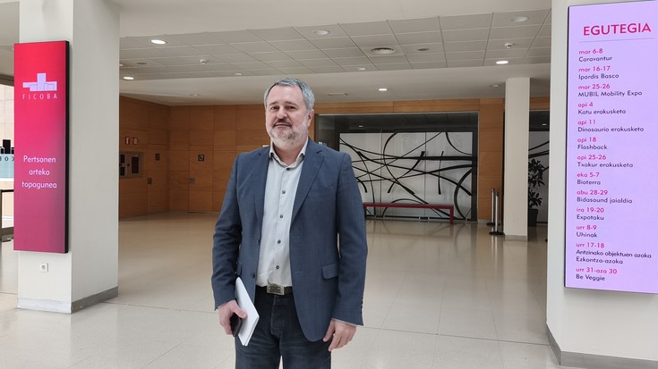 Ander Sarratea: «Ficobaren jarduera iceberg bat bezalakoa da, bizpahiru eguneko azoka batek ehunka pertsonari lana ematen dio bi astez»