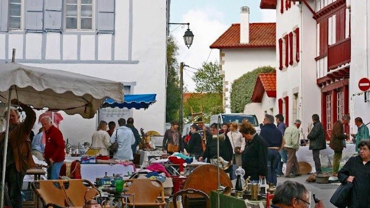 Ganbara Hustea: Hendaiako komertzianteek antolatuta