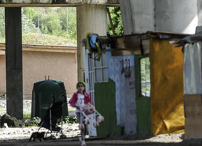 Kalapitarik sortu ez duten adierazten arrazistak