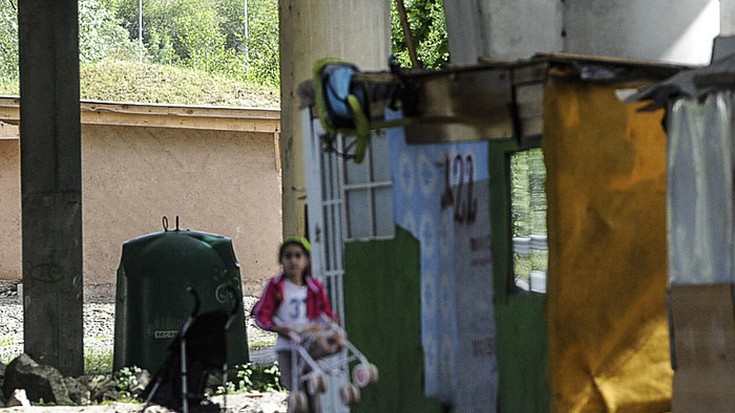 Kalapitarik sortu ez duten adierazten arrazistak