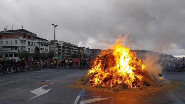 Estropada denboraldia sutan jartzeko promesarekin ospatu dute udako solstizioa Hondarribian