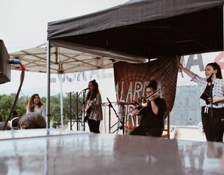 Emakumeak kantuz jarriko ditu hirugarren urtez Emeki Festibalak
