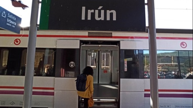 RENFEren aldiriko trena Hendaiara iritsiko da gaur, eta TGVa Irunera urtarrilean