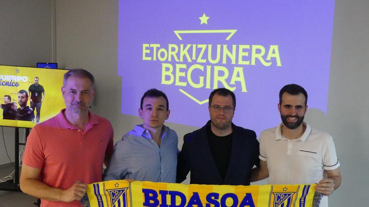 Kluba «maila guztietan» hazten jarraitzeko talde tekniko berria aurkeztu du Bidasoak