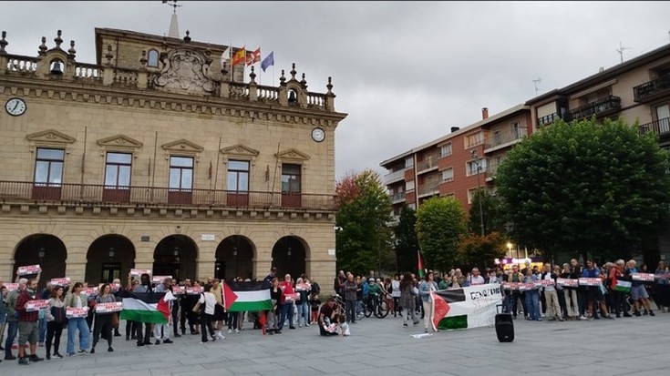 “Genozidioari stop, Palestinarekin konpromisoa” lelopean, lanuzteak eta mobilizazioak Bidasoaldean ere