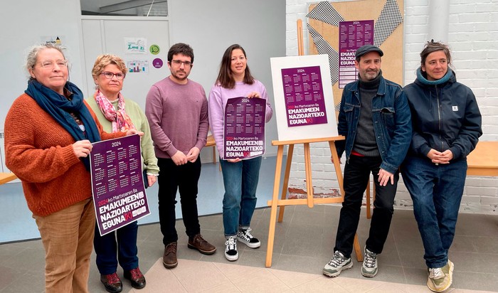 Martxoaren 8a Hondarribian iragarriko duen kartelaren bila dabil Emeki