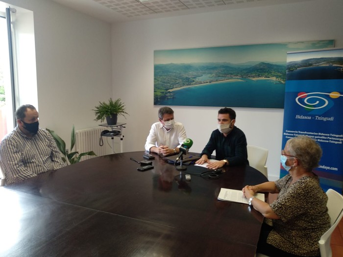 Bidasoa-Txingudi mugaz gaindiko partzuergoak eta Gipuzkoako Foru Aldundiak kril arloko lankidetza hitzarmena berritu dute