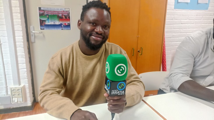 Uhinak koloretan: Fils Gabriel Logui Penda (Kamerun)