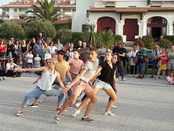 Kultura sasoiaren abiatzeko aste hondar oparoa antolatu dute Hendaian