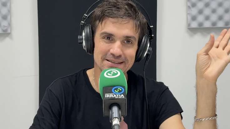 Ander Fernandez: «Harria Festibalak arte bizia gozatzeko parada ematen du urtero Hendaiako tren geltokian»