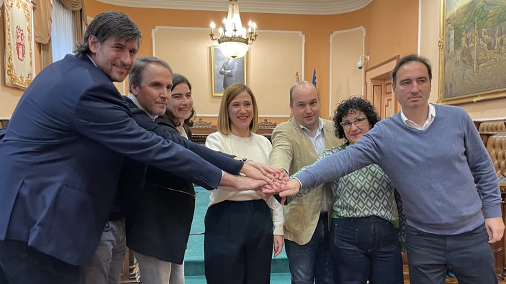 IAM eta Txenpereneari bultzada emateko batasun irudia eman nahi dute Irunen