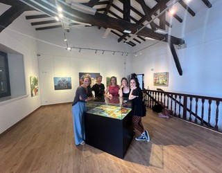 Antxetatarrak taldearen “Lupa” margo erakusketa Urruñara iritsi da