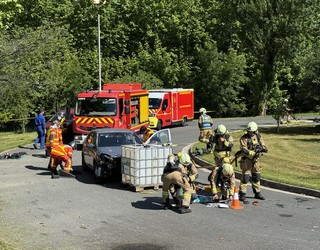 Hendaia eta Bidasoko suhiltzaileek elkarrekin lan egiteko akordioa ofizialdu dute