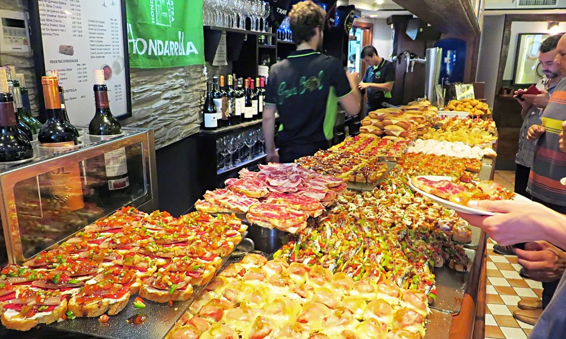 Urtetan izandako parte hartzerik apalenarekin abiatzen da Hondarribiko Erdi Aroko Pintxo Lehiaketa