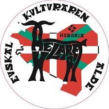 Hendaiako Aklearre kultur elkarteak, « Dantza, jalgi adi plazara » emanaldia antolatu du