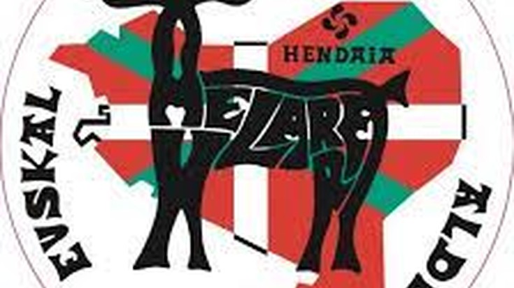 Hendaiako Aklearre kultur elkarteak, « Dantza, jalgi adi plazara » emanaldia antolatu du