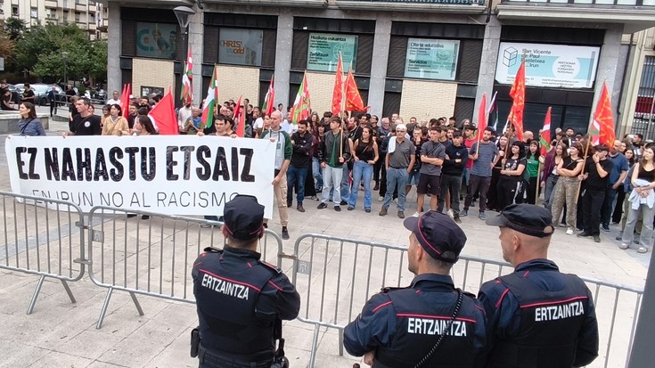 Antifaxistak askoz ere gehiago direla erakutsi dute Irunen