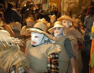 Lesakako inauteriak iragartzeko kartel lehiaketa zabalik