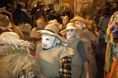 Lesakako inauteriak iragartzeko kartel lehiaketa zabalik