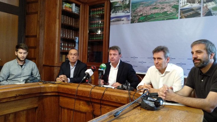 Irungo Udalean ordezkaritza politikoa duten talde guztiek, «Zaldunbordako merkatalgune erraldoiaren proiektuarekin» ados ez daudela adierazi dute goiz
