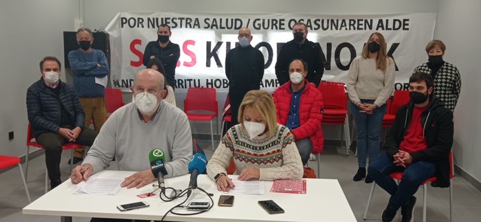 Ospitalea berritzeko obra kontratua bertan behera uzteko exijitu dute