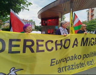 Migrazio politikak eta elkartasunaren kriminalizazioa salatzeko TxirrindIraultza antolatu dute igandean