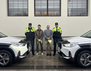 Udaltzaingoaren karbono arrastoa apaltzeko bi ibilgailu hibrido berri gehiago