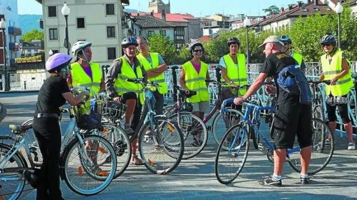 Bizikletaren erabilera hauspotzeko hamaika ekimen Irunen eta Hondarribian