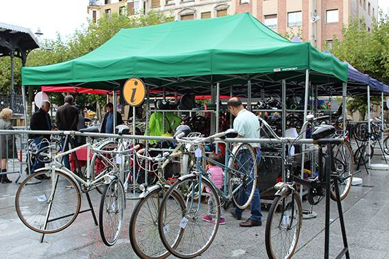 Bigarren eskuko bizikleta eta patinete elektrikoen azoka irailaren 21ean