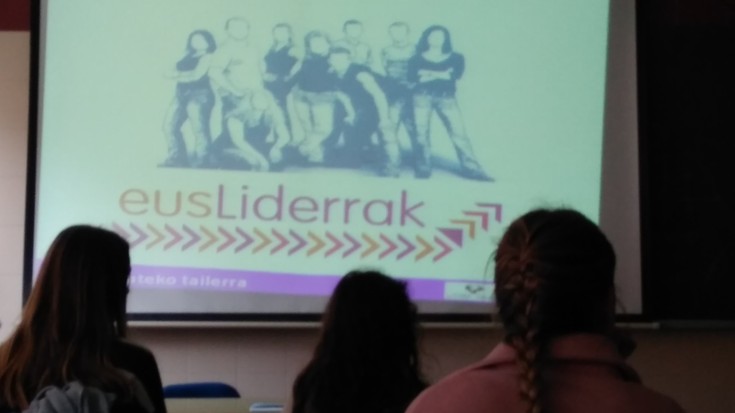 EusLider: Euskararen erabileran jokaera berriak sortzeko tresna 