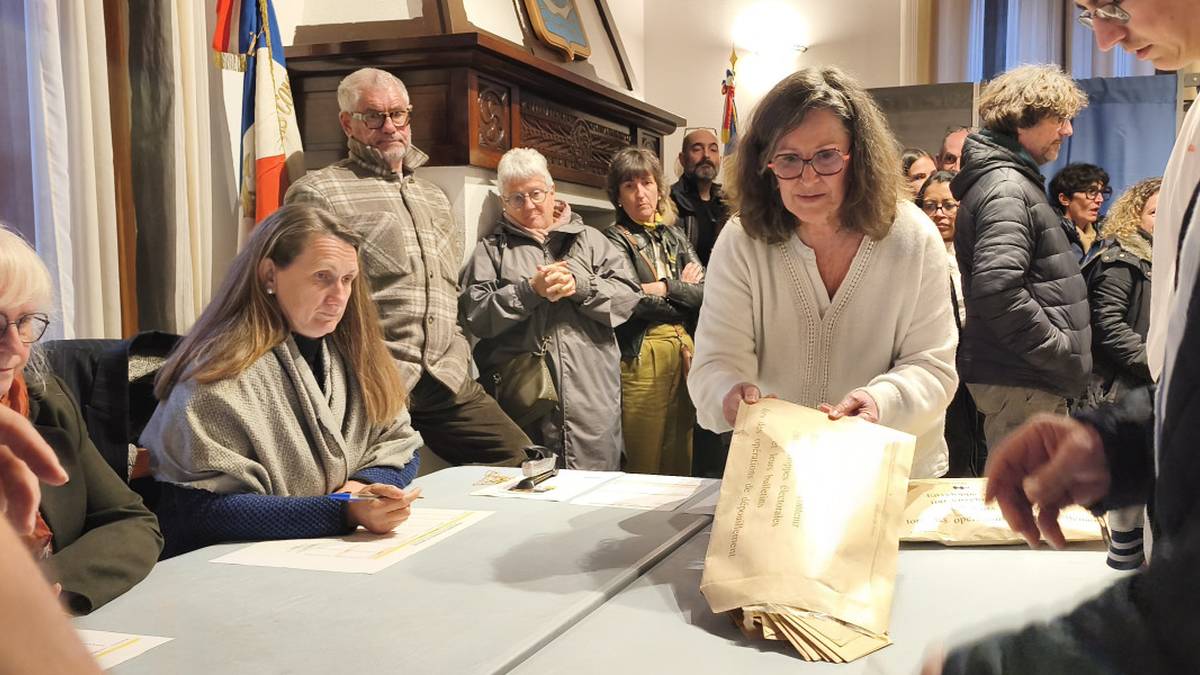 Irailaren 27an bi zerrenden artean hautatu beharko dute biriatuarrek berriz