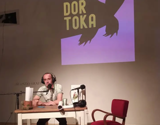 Euskara mantso eta plazeraz hartzeko, Odei raplaria gonbidatu du Dortoka podcastak ostiralean