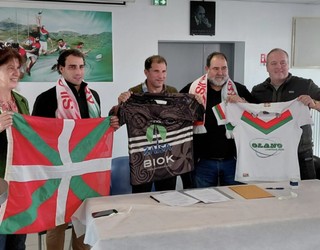 Harrobian eta klubaren kudeaketan eragingo duen «sustrai sakoneko» hitzarmena izenpetu dute Txingudi Rugby eta Donibane Lohizuneko Olympique klubek