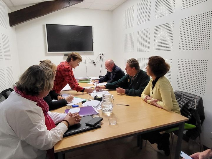 Urruñan demokrazia parte-hartzailea azkartzeko 182 herritar ariko dira batzordeetan