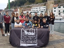 Donostiako Piraten mugimenduak, Aste Nagusi Pirata kolokan dagoela adierazi du, Eusko Jaurlaritzak exigitzen dituen eskakizunak gehiegizkoak direlako.