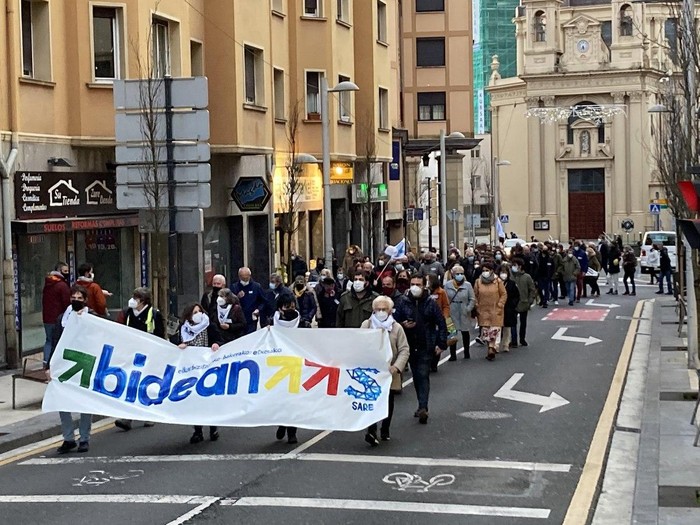Euskal presoak gogoan, bizikidetzaren eta bakearen aldeko aldarria Bidasoan ere