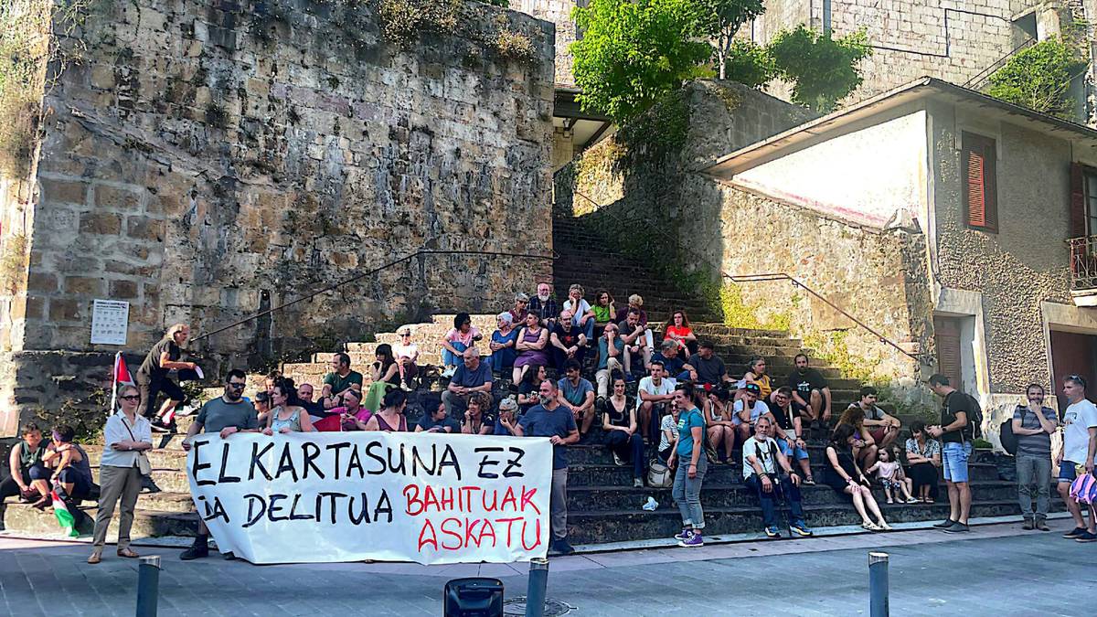 Luka Remiro: «Gu horrela tratatu bagaituzte, pentsa nola tratatuko dituzten preso dauden 10.000 palestinar horiek»