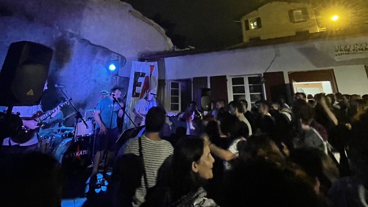 Hiri Besta lau egunez ospatzeko prest dira Enbata gaztetxean